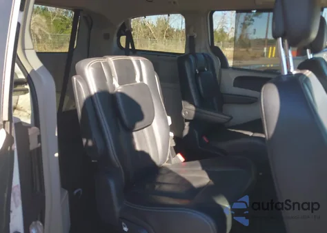 2012 Chrysler Town & Country Touring-L z USA, uszkodzony, nr VIN 2C4RC1CG3CR246130